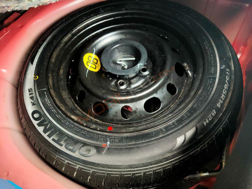 Mobil Ford Fiesta 2014