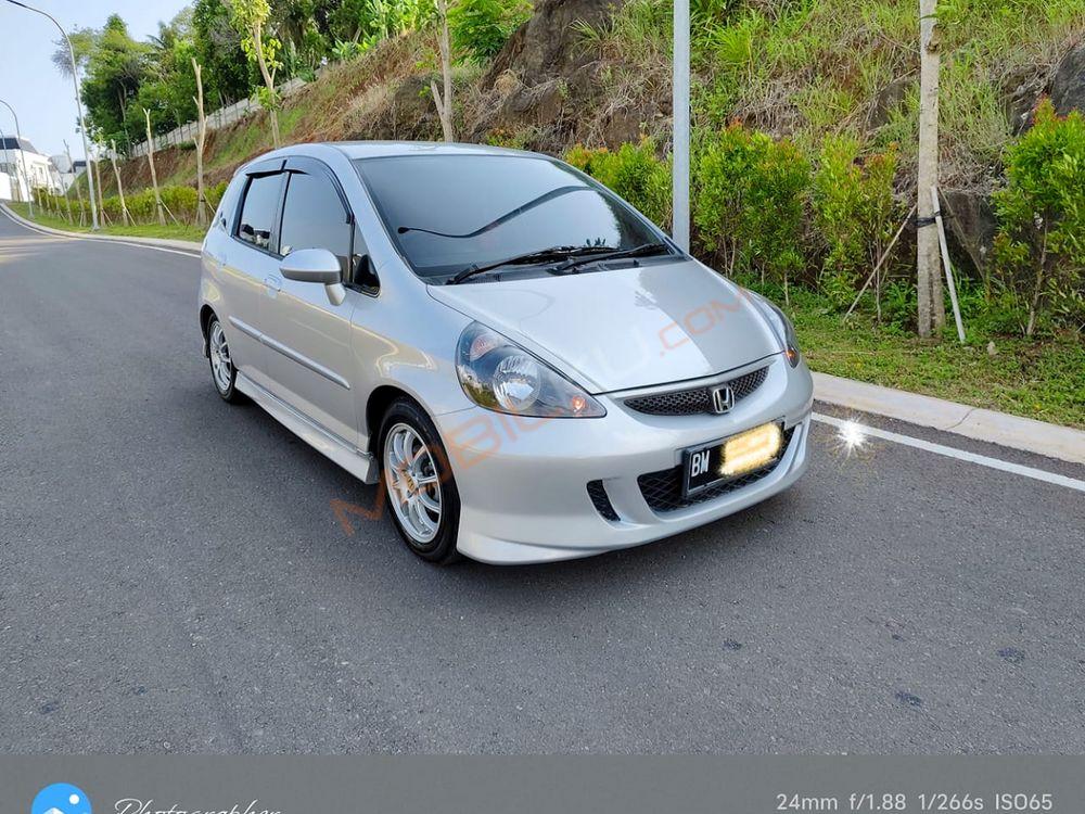 Mobil Honda Jazz 2007