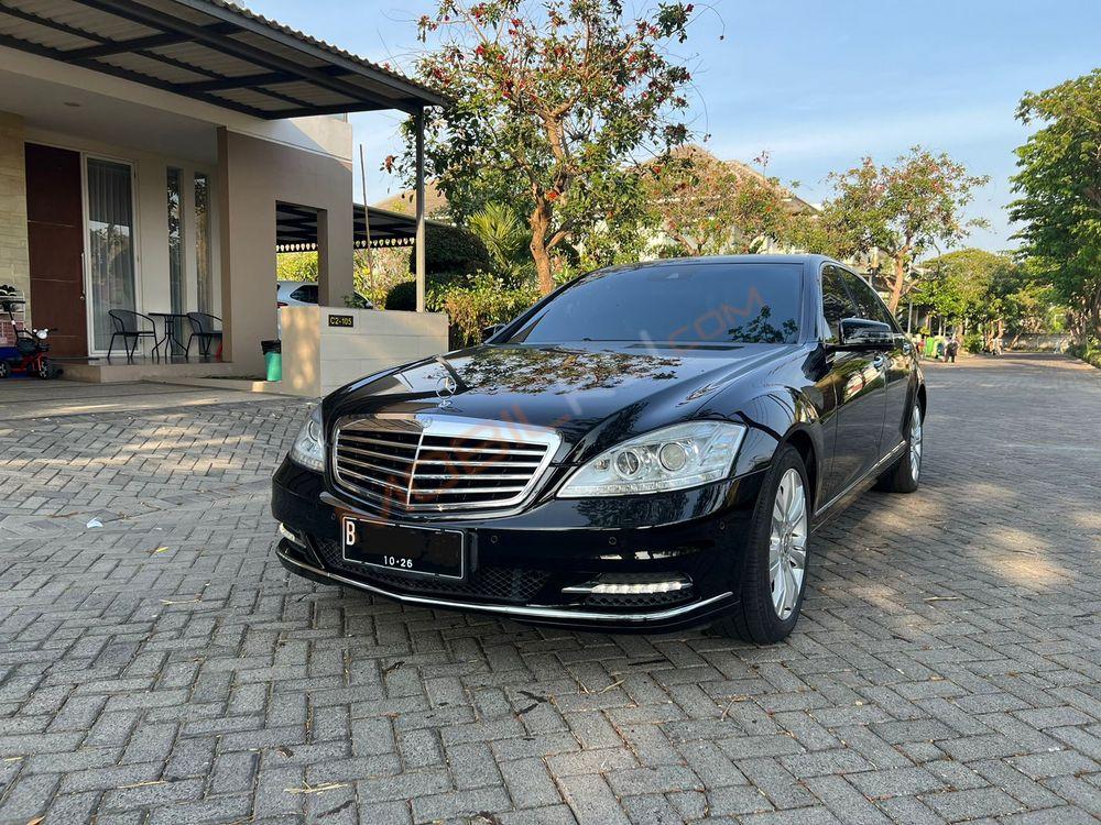 Mobil Mercedes-Benz S-Class 2011
