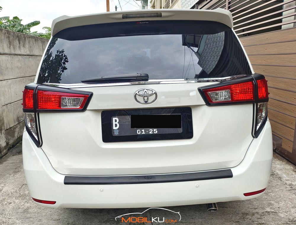 Mobil Toyota Kijang Innova 2019