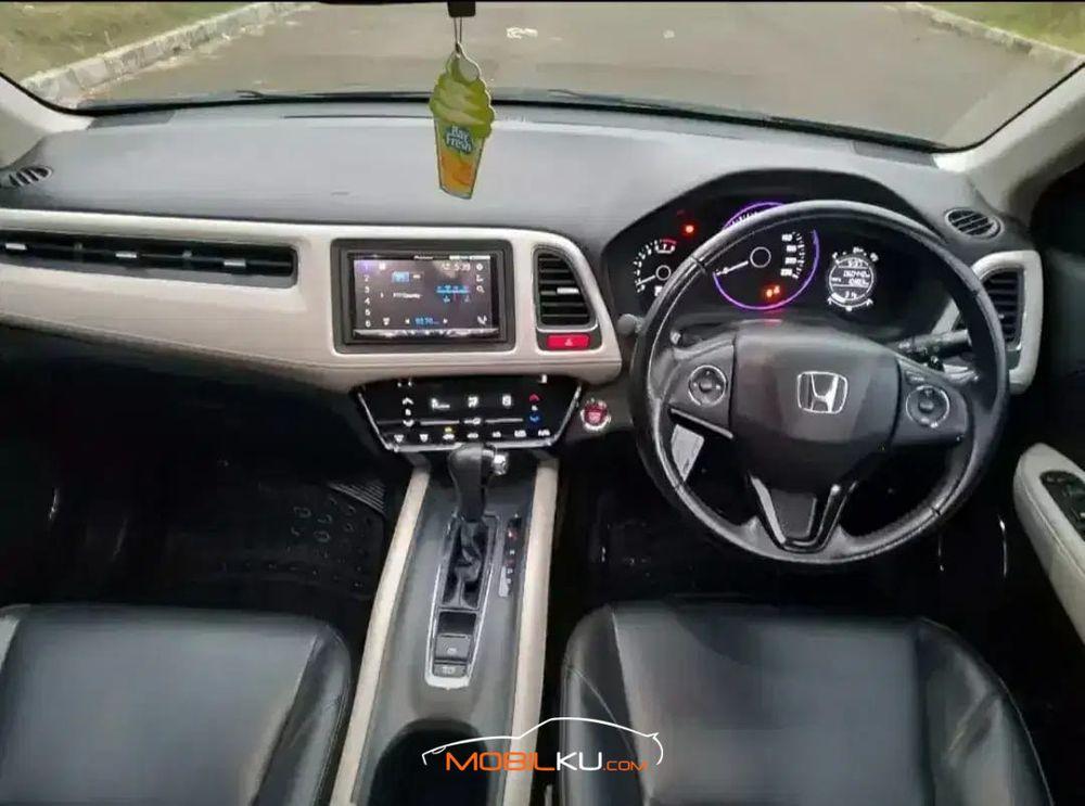 Mobil Honda HR-V 2016