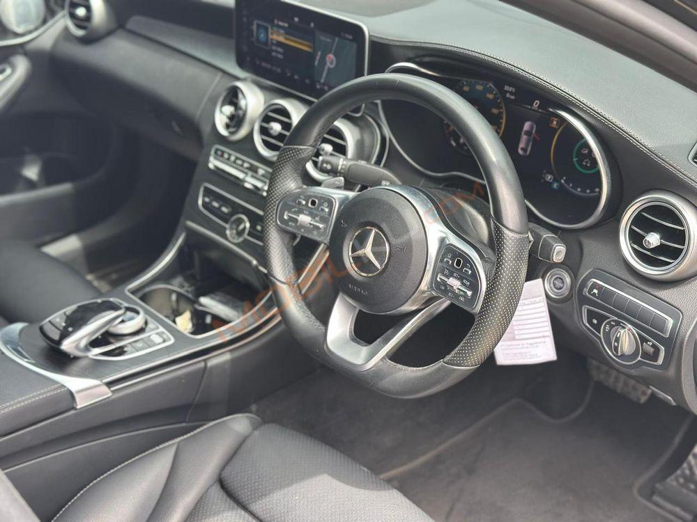 Mobil Mercedes-Benz C-Class 2020