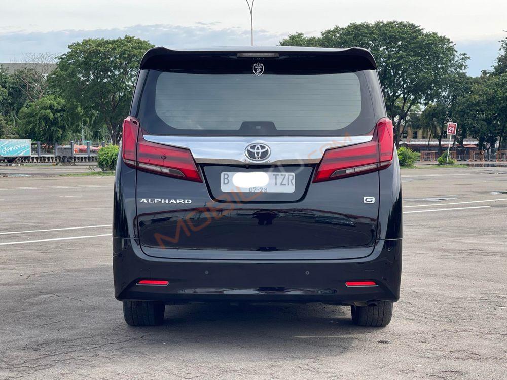 Mobil Toyota Alphard 2018