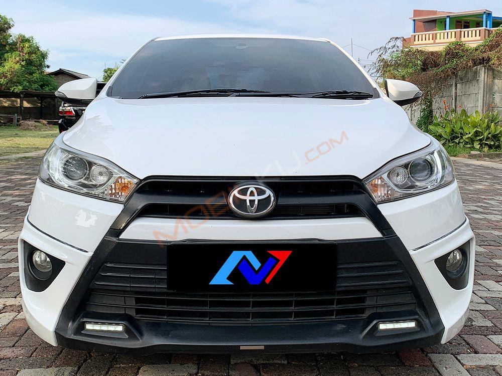 Mobil Toyota Yaris 2015