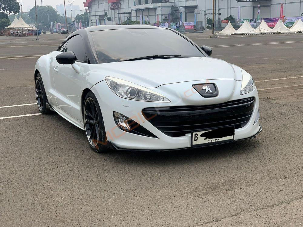 Mobil Peugeot RCZ 2012