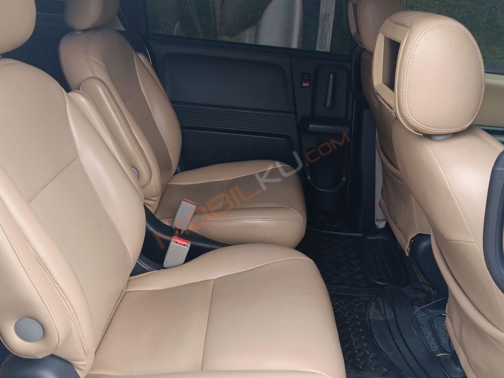 Mobil Honda Freed 2012