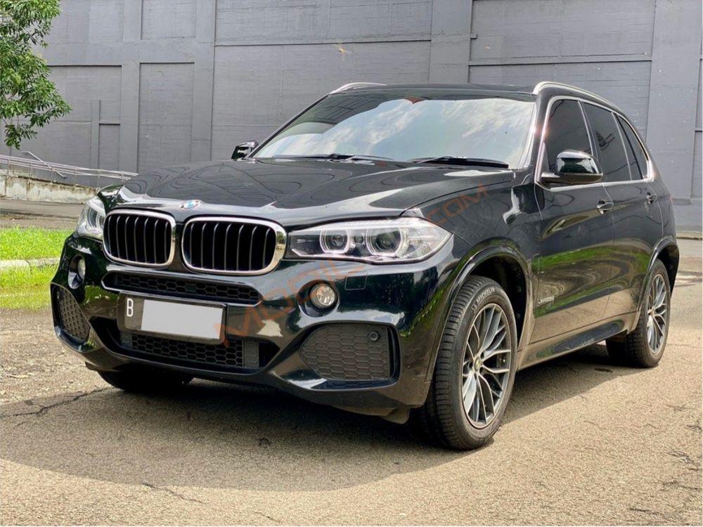 Mobil BMW X5 2015