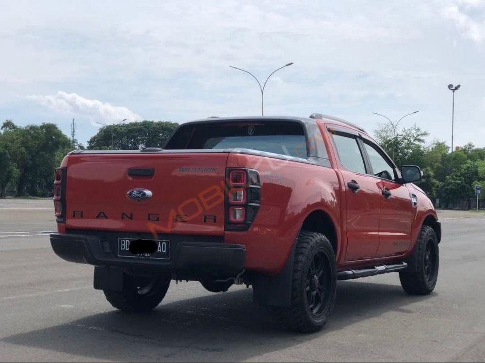 Mobil Ford Ranger 2014