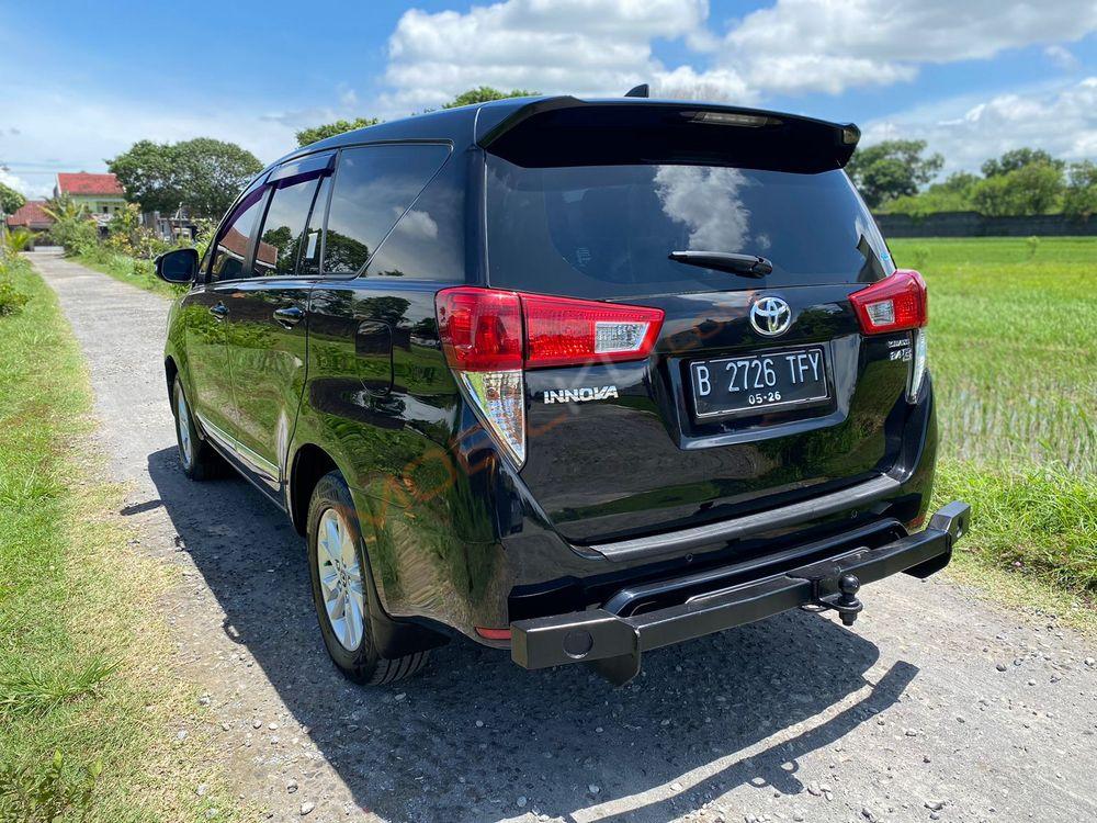 Mobil Toyota Kijang Innova 2016