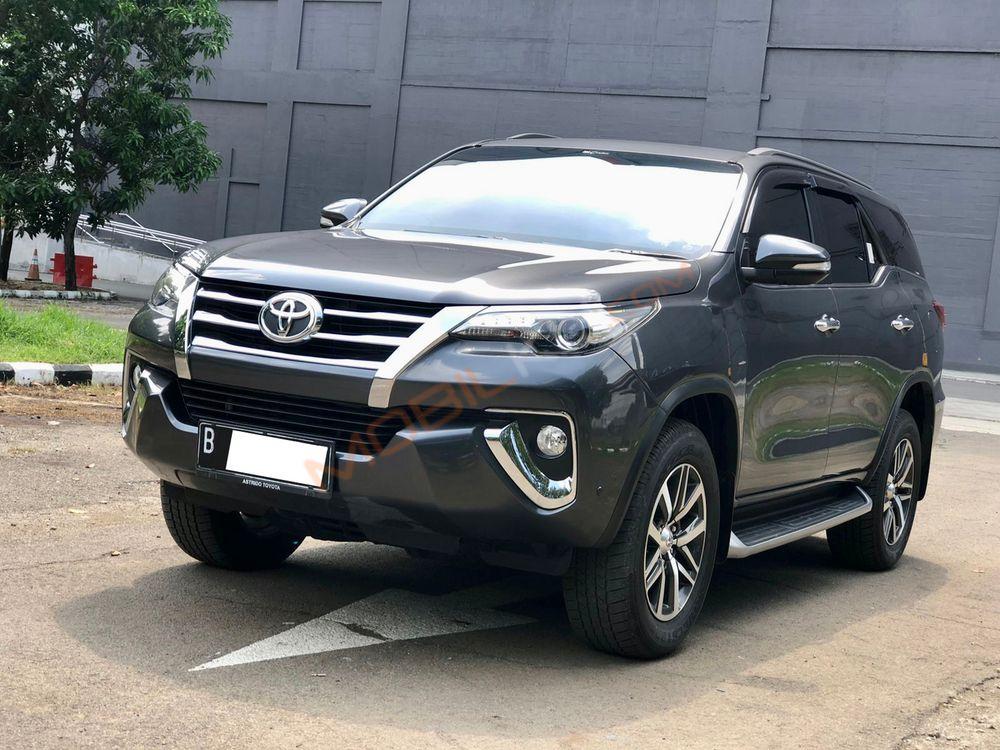 Mobil Toyota Fortuner 2017