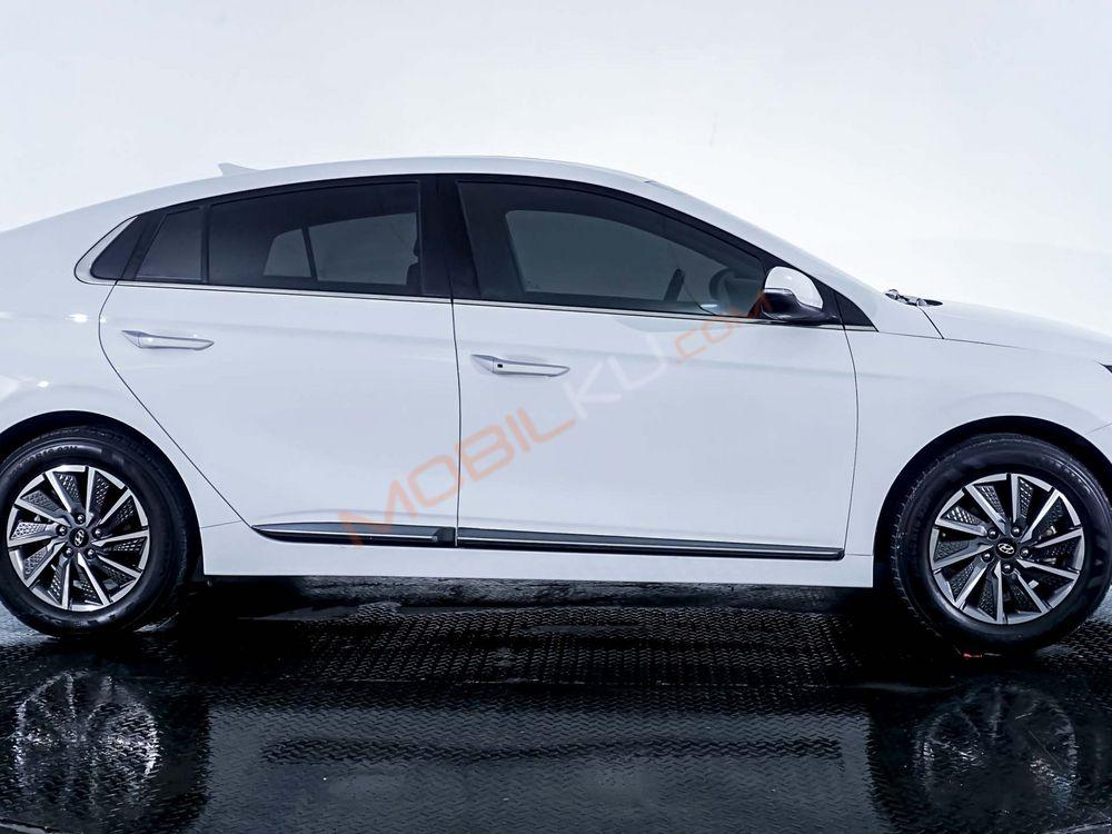 Mobil Hyundai Ioniq Electric 2021