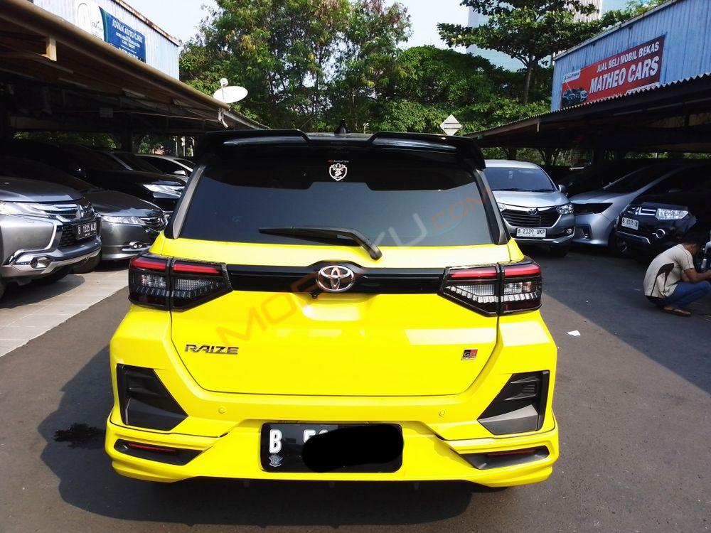 Mobil Toyota Raize 2022