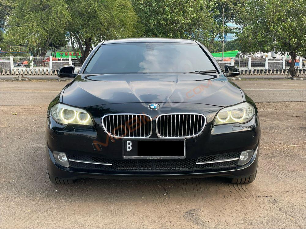 Mobil BMW 5 Series 2013