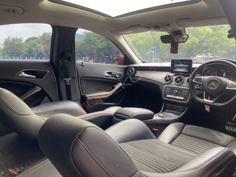 Mobil Mercedes-Benz CLA 2018