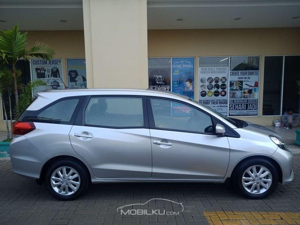 Mobil Honda Mobilio 2014