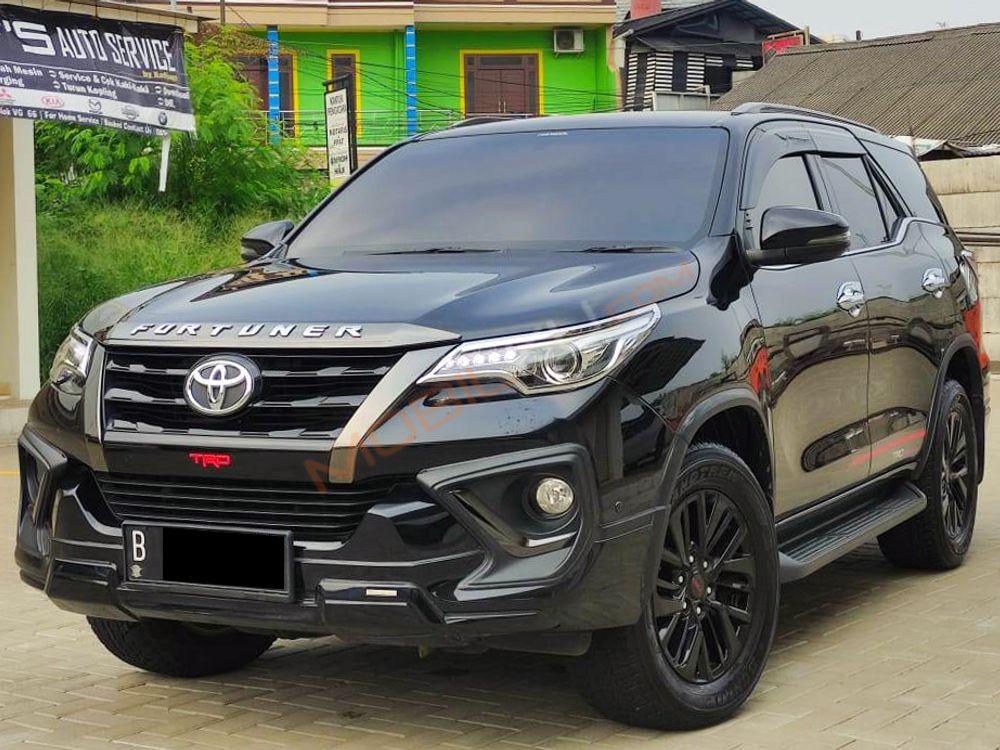 Mobil Toyota Fortuner 2020