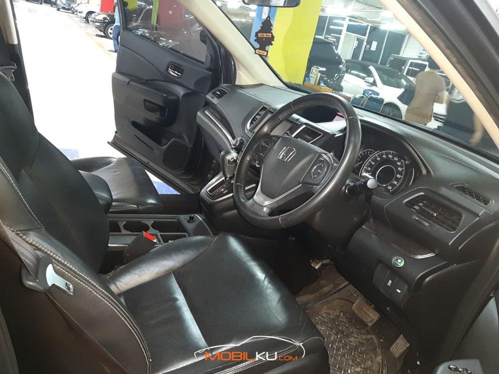 Mobil Honda CR-V 2015