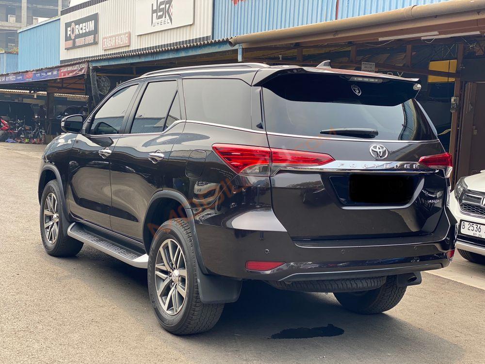 Mobil Toyota Fortuner 2016