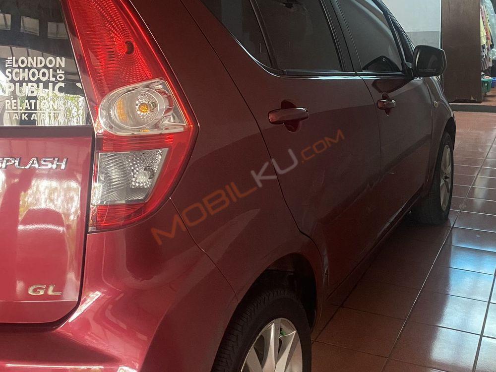 Mobil Suzuki Splash 2012
