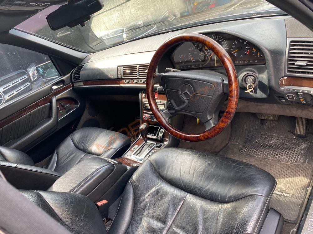 Mobil Mercedes-Benz S-Class 1996