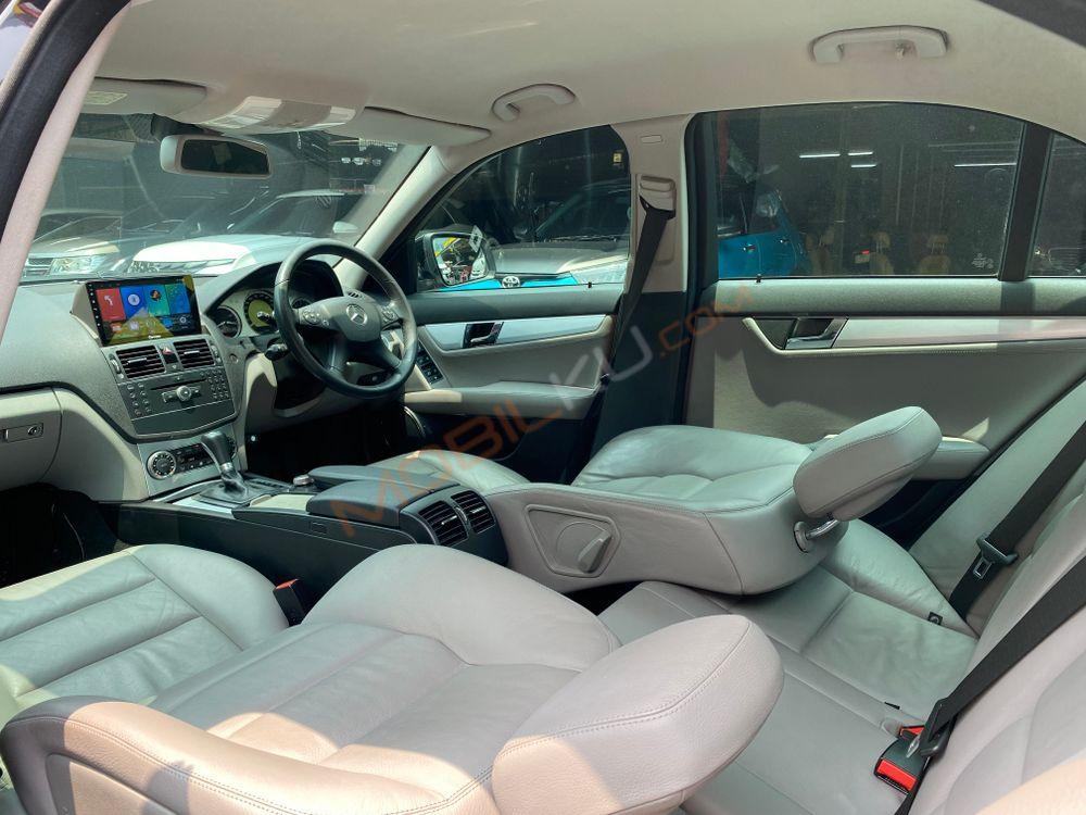 Mobil Mercedes-Benz C-Class 2008