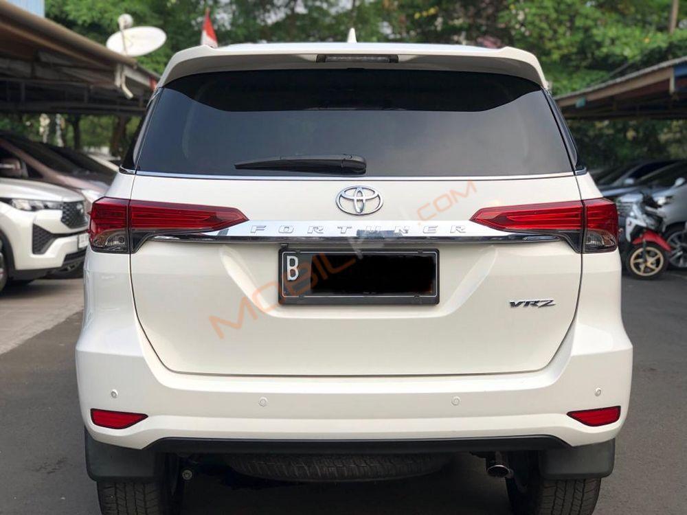 Mobil Toyota Fortuner 2016