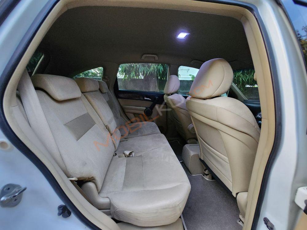 Mobil Honda CR-V 2011