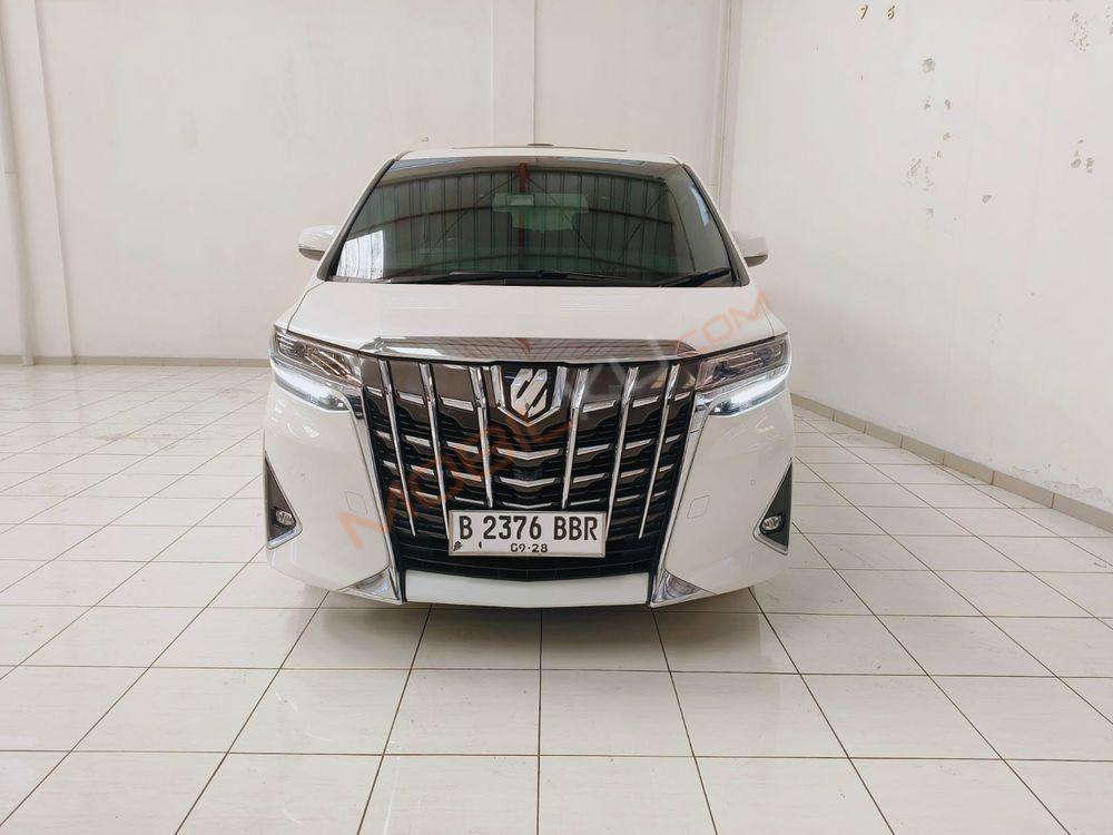 Mobil Toyota Alphard 2018