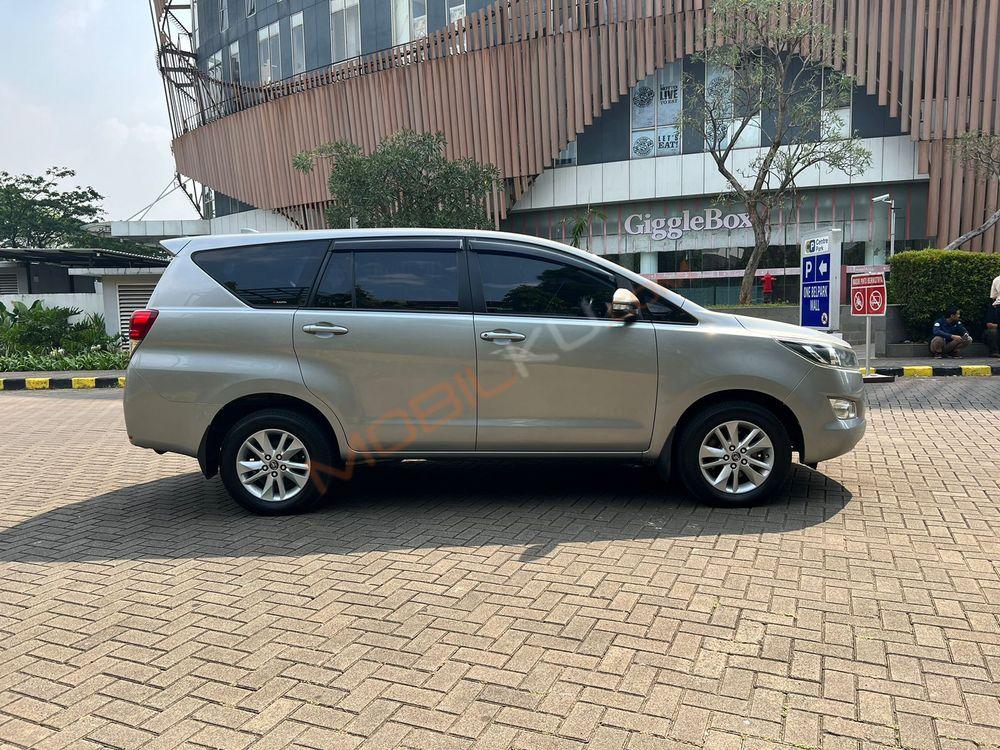 Mobil Toyota Kijang Innova 2017