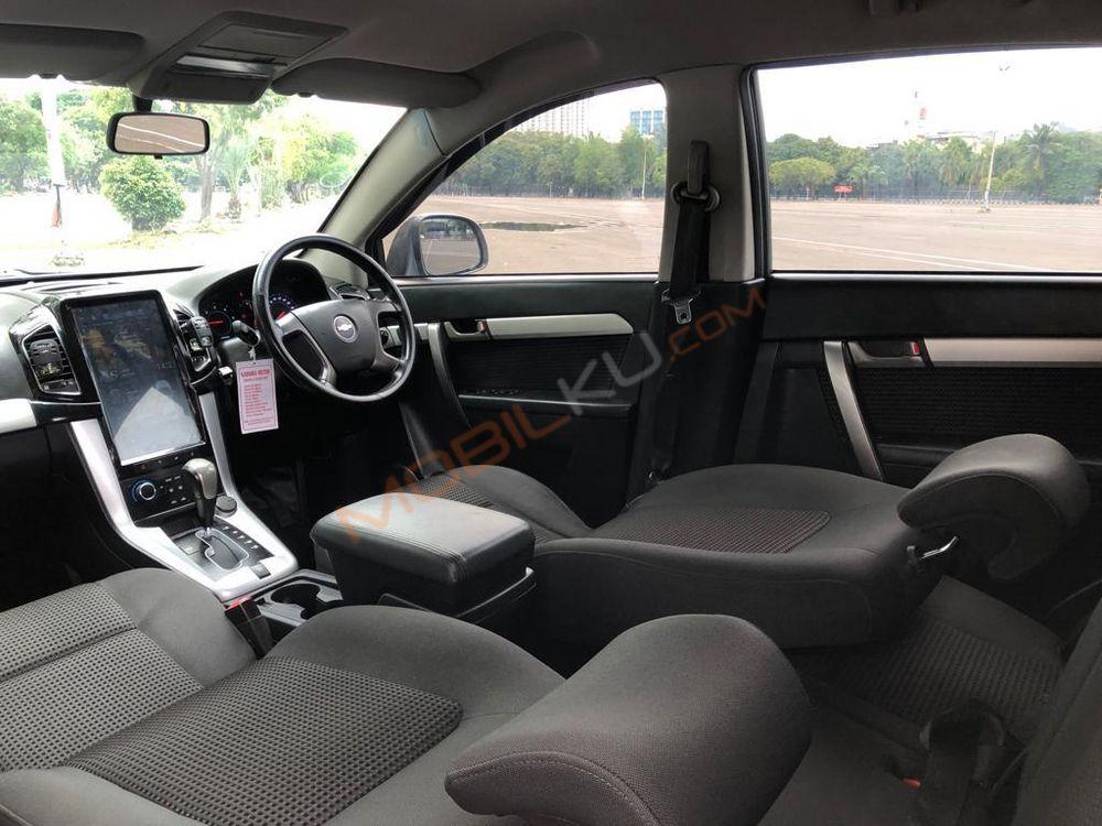 Mobil Chevrolet Captiva 2011