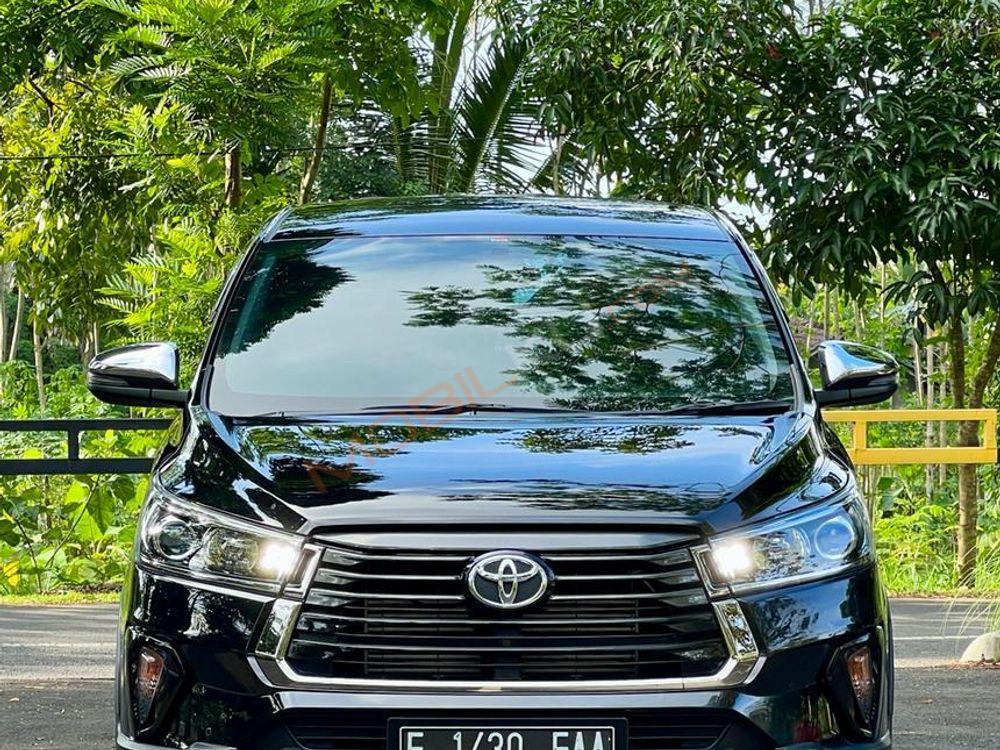 Mobil Toyota Kijang Innova 2021
