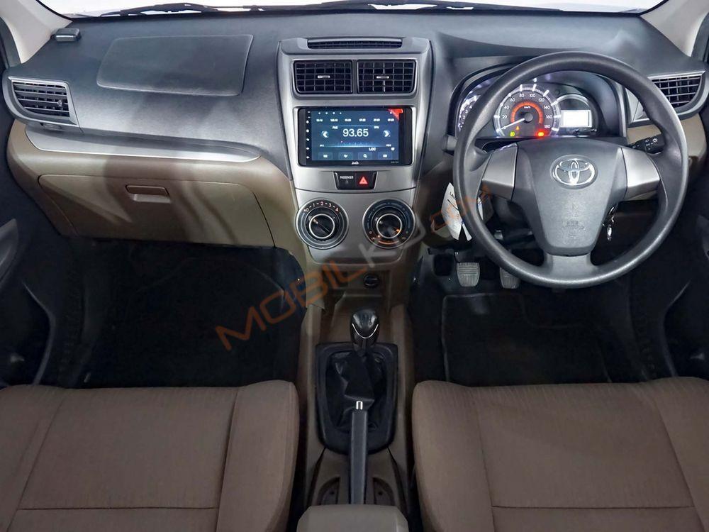 Mobil Toyota Avanza 2016