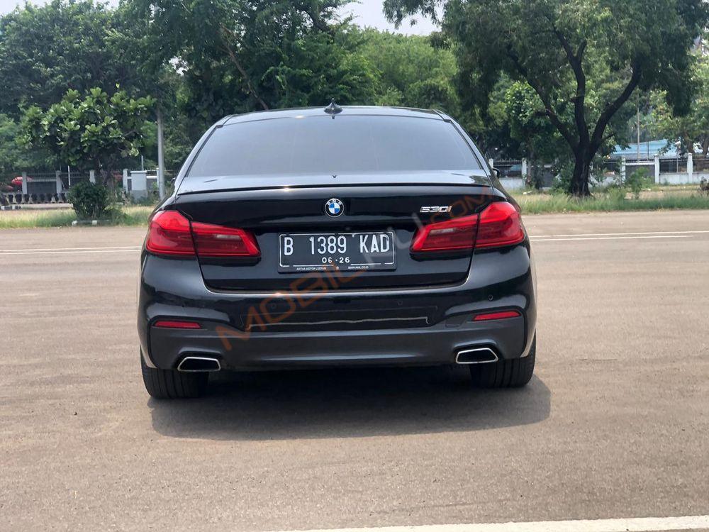 Mobil BMW 5 Series 2020
