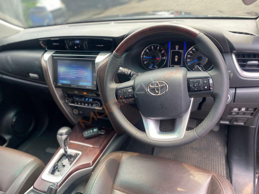Mobil Toyota Fortuner 2016