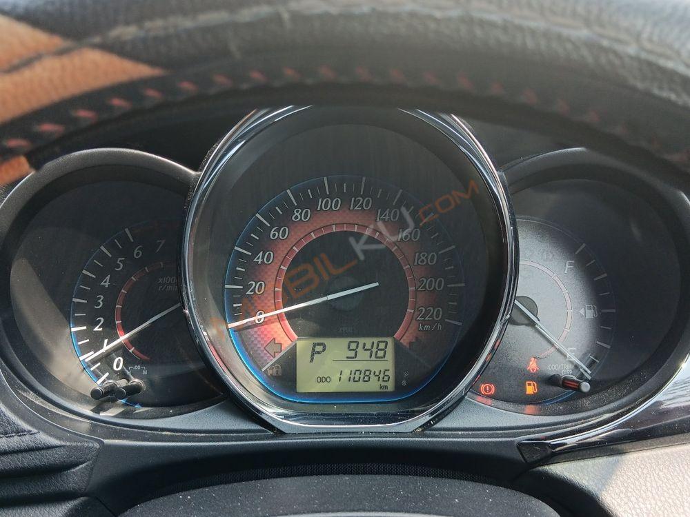 Mobil Toyota Yaris 2017