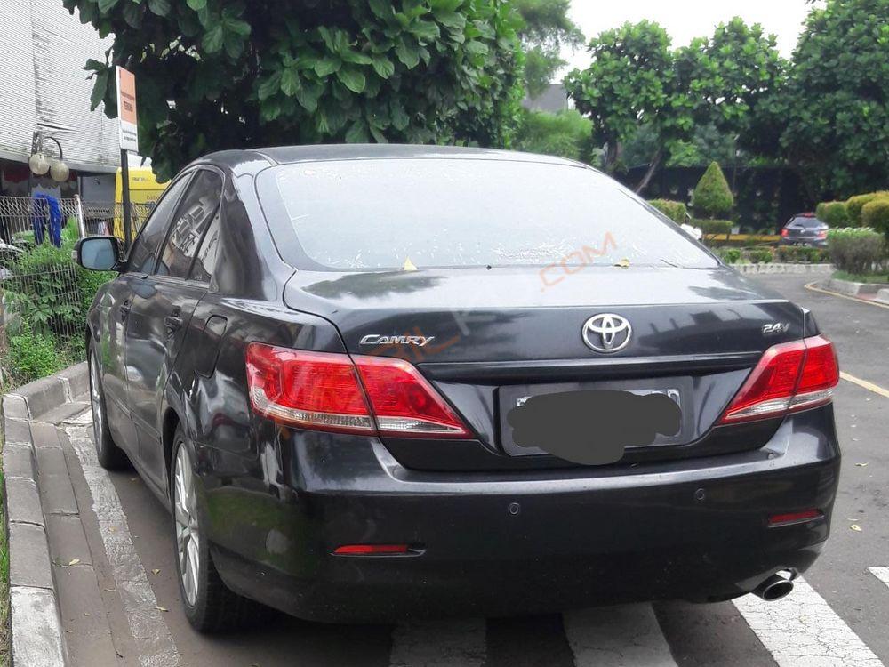 Mobil Toyota Camry 2008