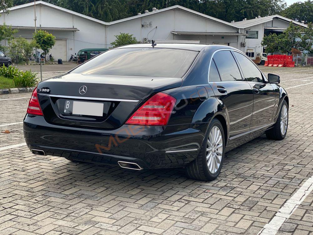 Mobil Mercedes-Benz S-Class 2011