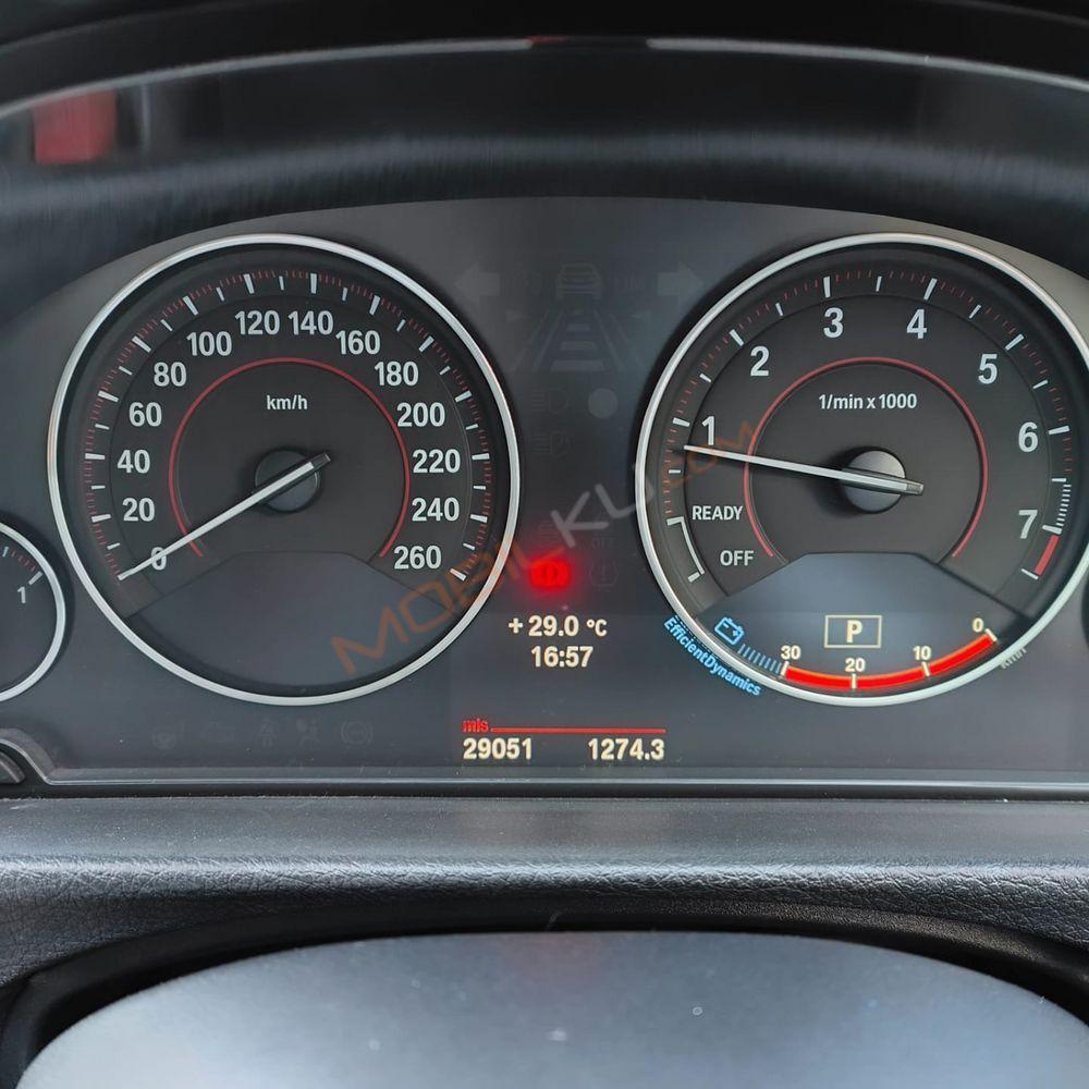 Mobil BMW 3 Series 2014