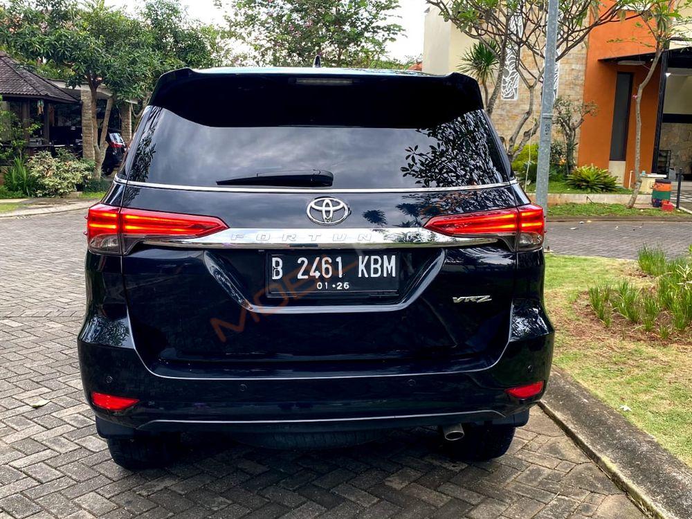 Mobil Toyota Fortuner 2016