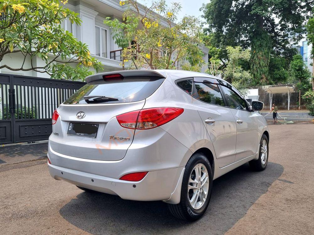 Mobil Hyundai Tucson 2013