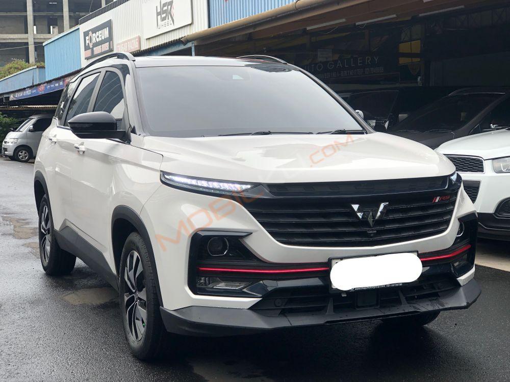 Mobil Wuling Almaz 2022