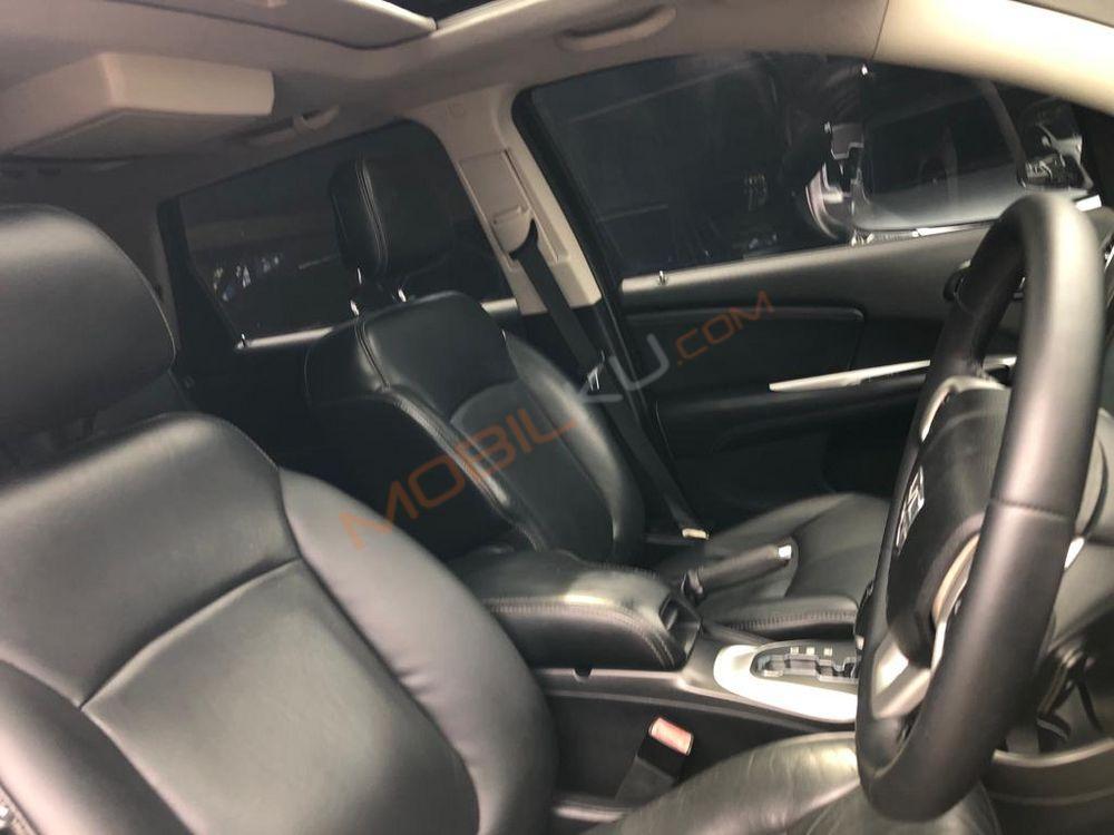 Mobil Dodge Journey 2013