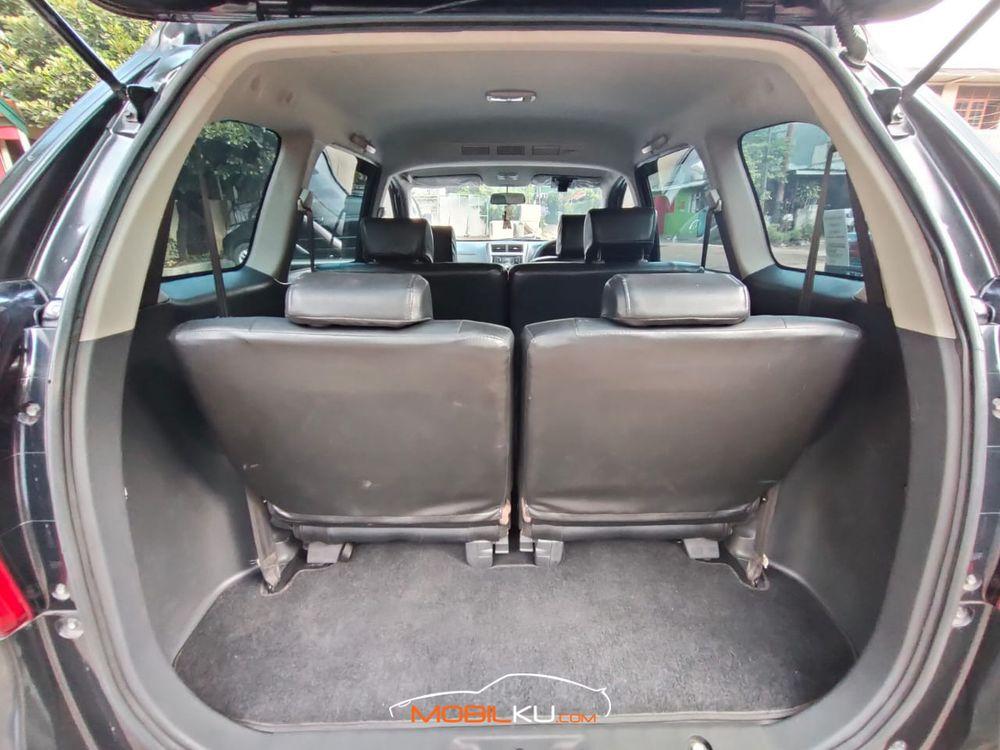 Mobil Daihatsu Xenia 2016