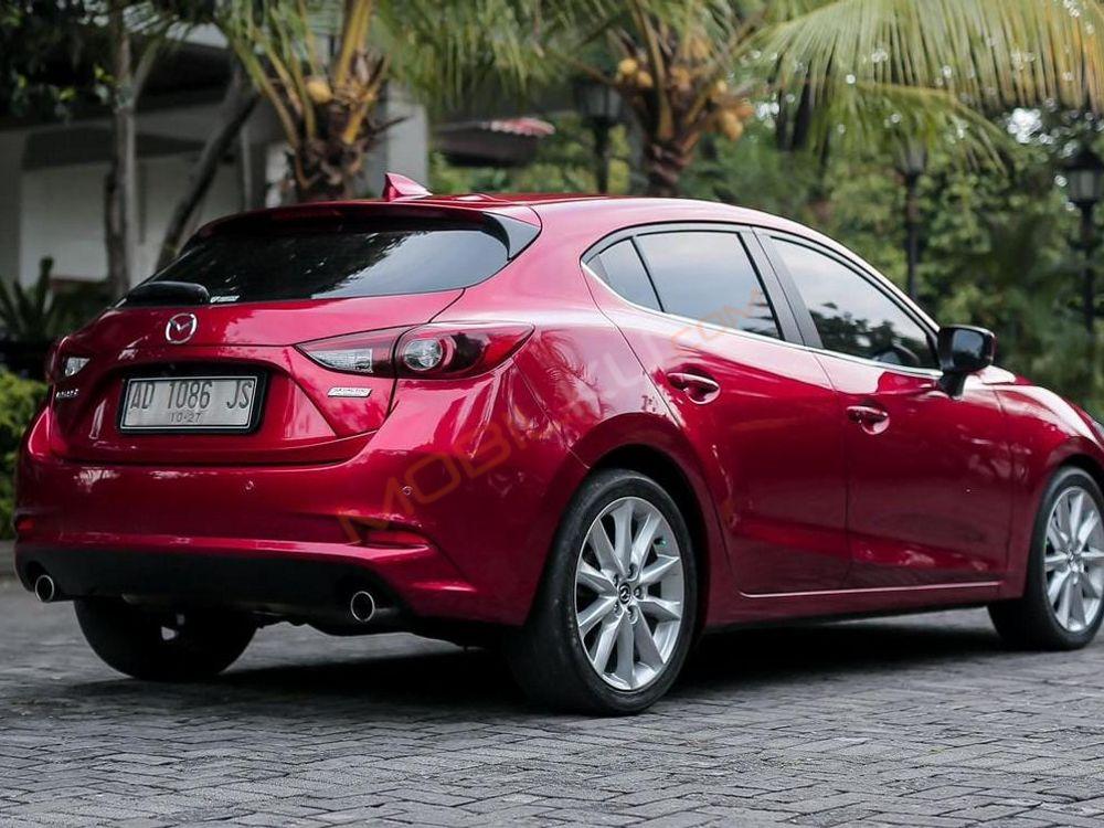 Mobil Mazda 3 2018