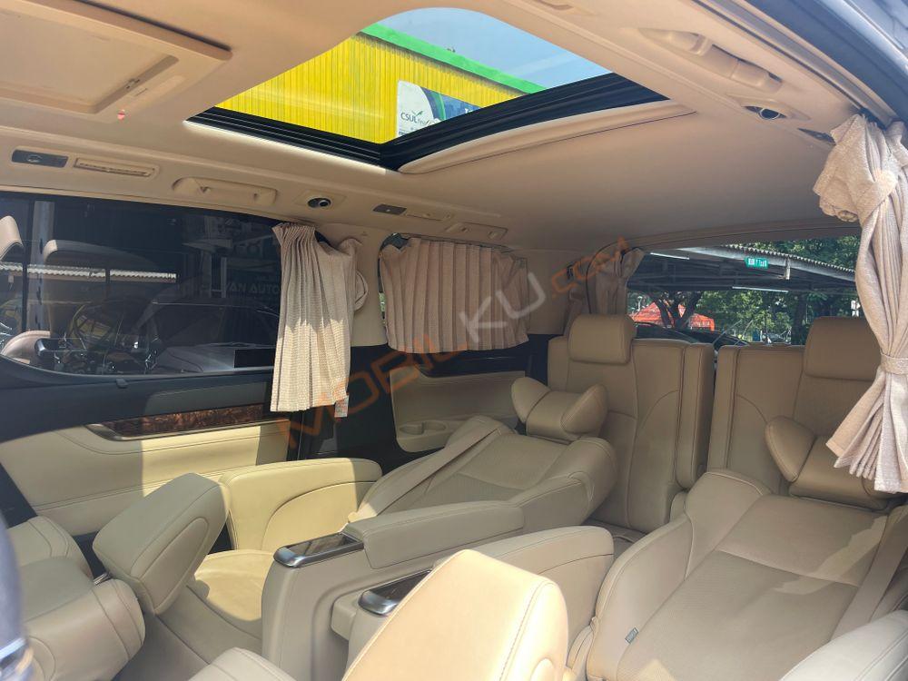 Mobil Toyota Alphard 2020