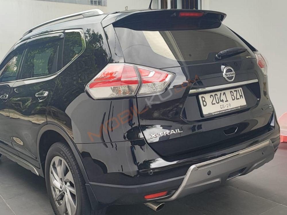 Mobil Nissan X-Trail 2018