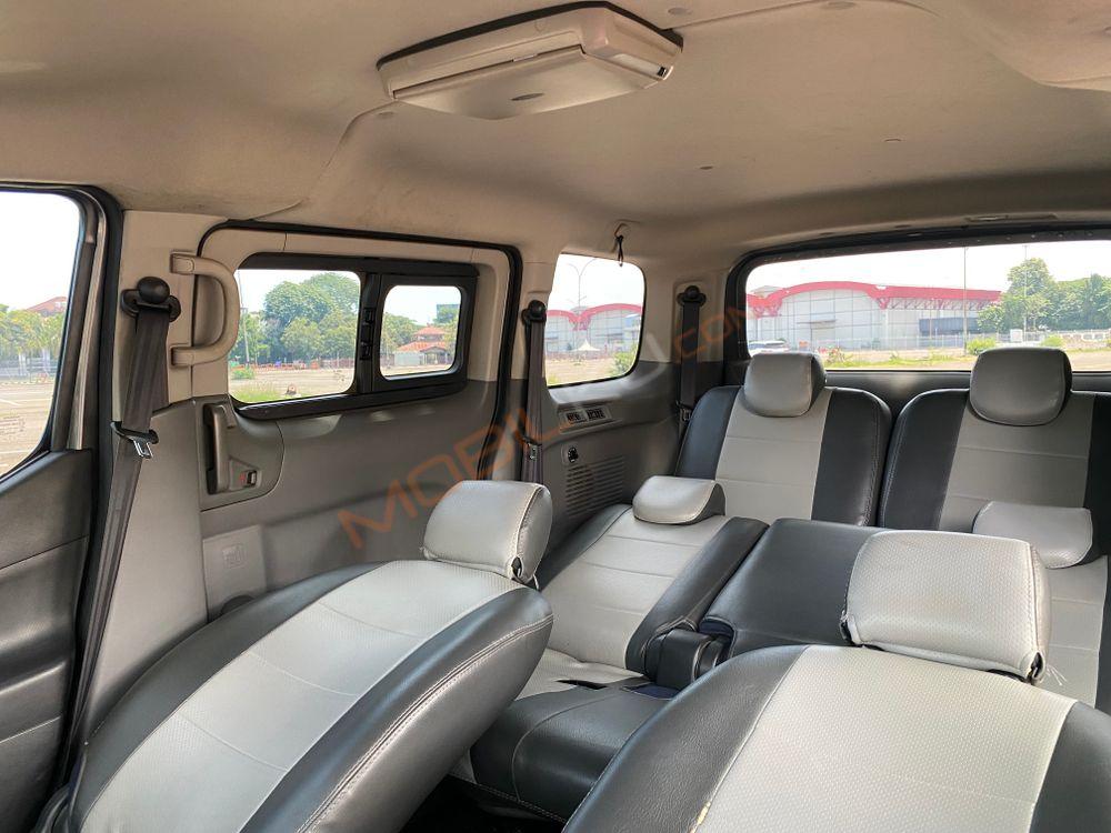 Mobil Nissan Evalia 2012