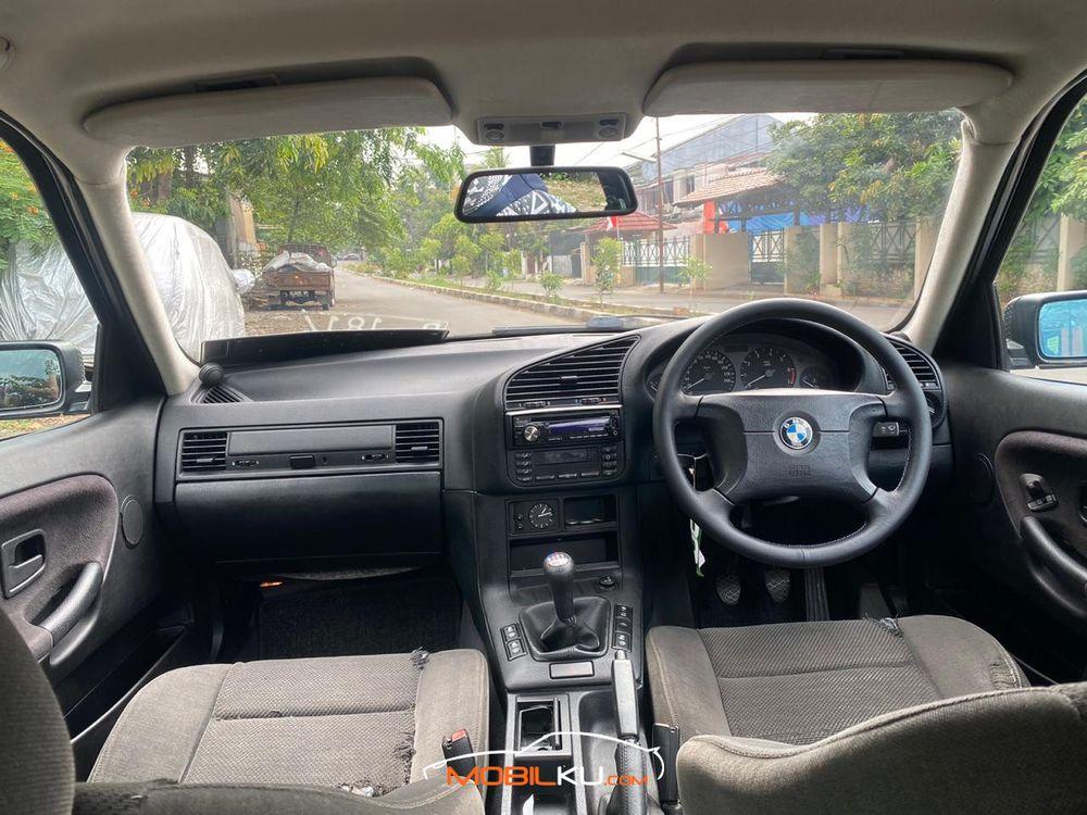 Mobil BMW 3 Series 1998