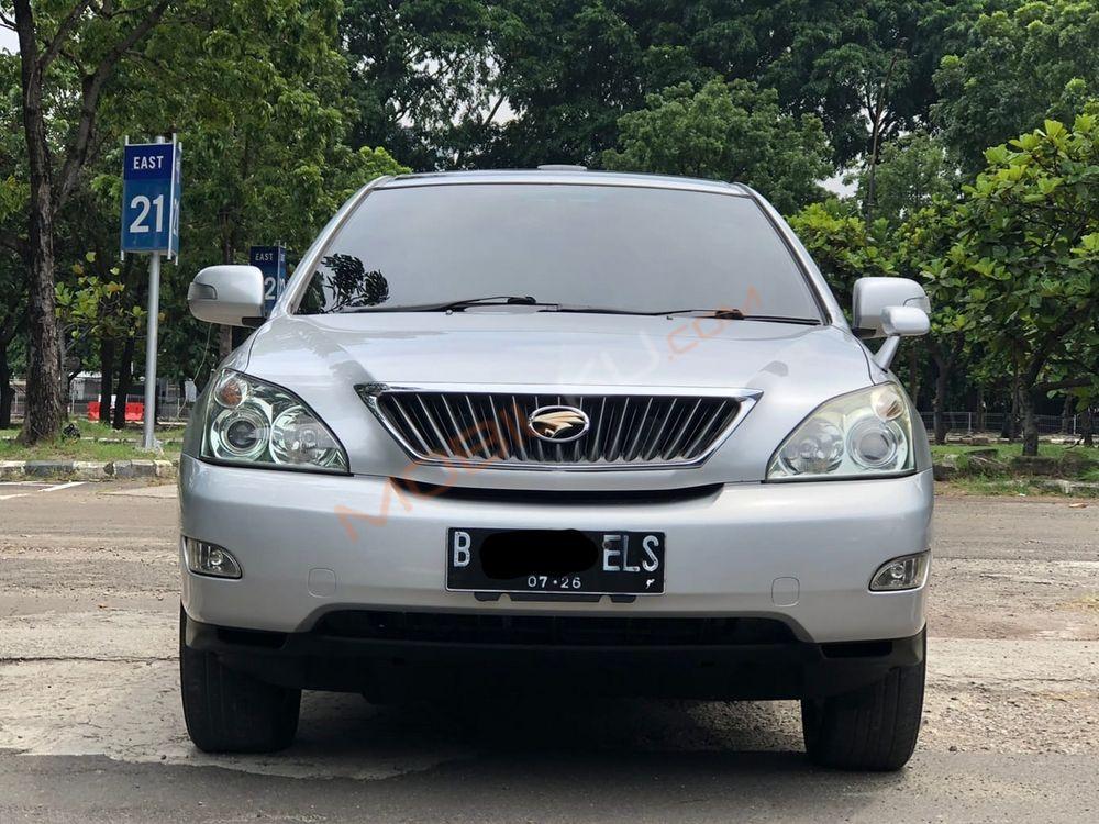 Mobil Toyota Harrier 2013