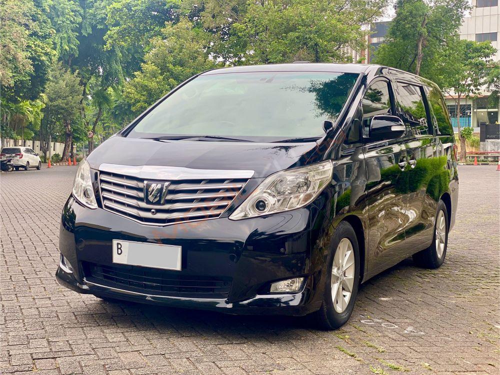 Mobil Toyota Alphard 2010